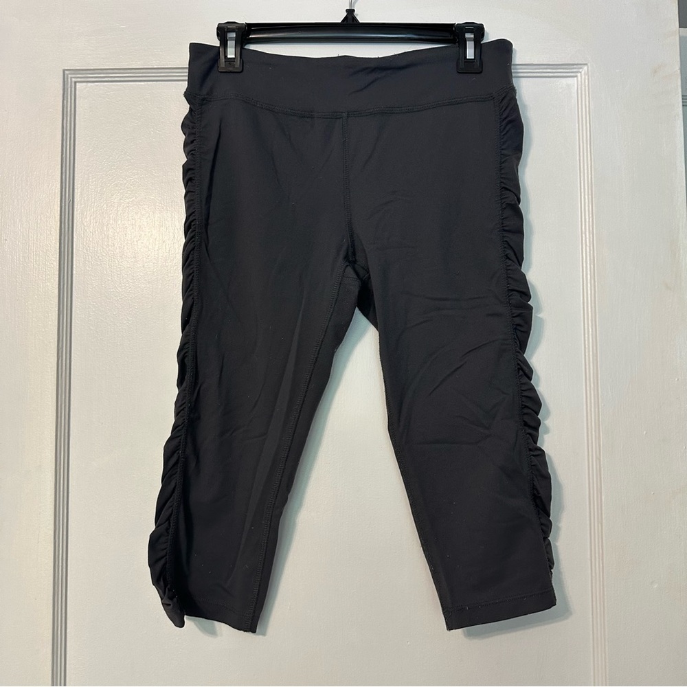 Ruched Side Gray Cropped Legging - Size Large
